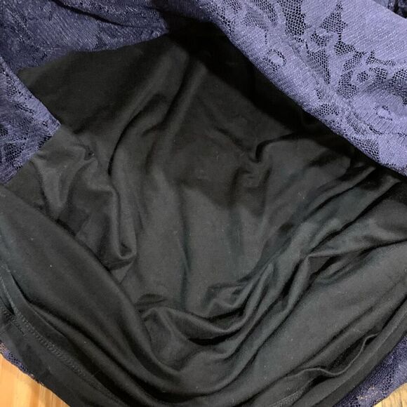 Torrid Lace L/S Top Off-Shoulder Partly Lined Scalloped Neck Navy Blue Sz 2 (2X) - Picture 9 of 9